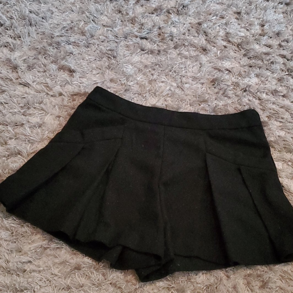 Black skorts